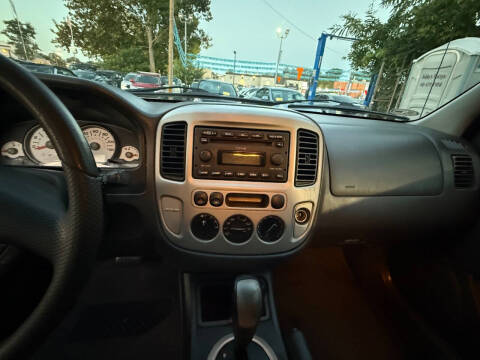 2005 Ford Escape XLT