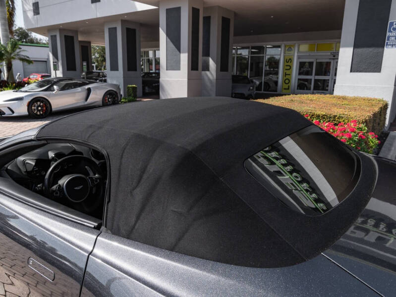 2021 Aston Martin Vantage