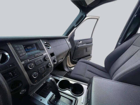 2017 Ford Expedition XL Fleet