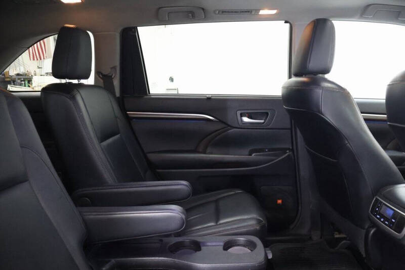 2016 Toyota Highlander