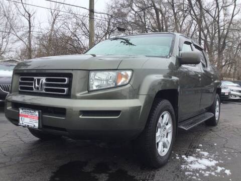 2006 Honda Ridgeline for sale at Auto Outpost-North, Inc. in McHenry IL