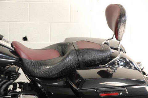 2013 Harley-Davidson STREET GLI