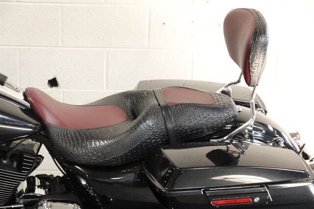 2013 Harley-Davidson STREET GLI