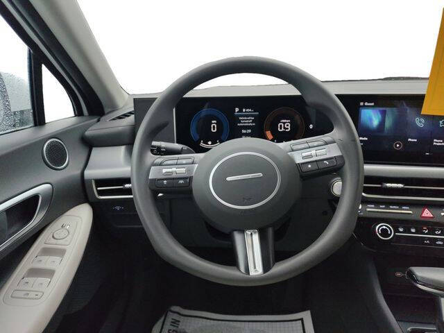 2025 Hyundai Sonata SE