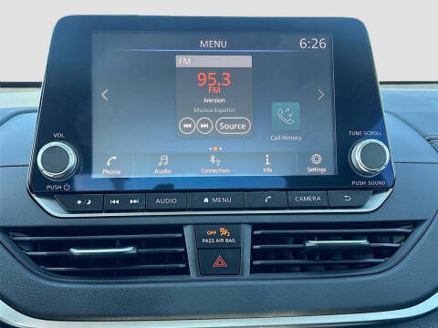 2022 Nissan Altima 2.5 SR