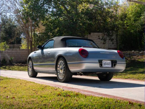 2002 Ford Thunderbird Deluxe