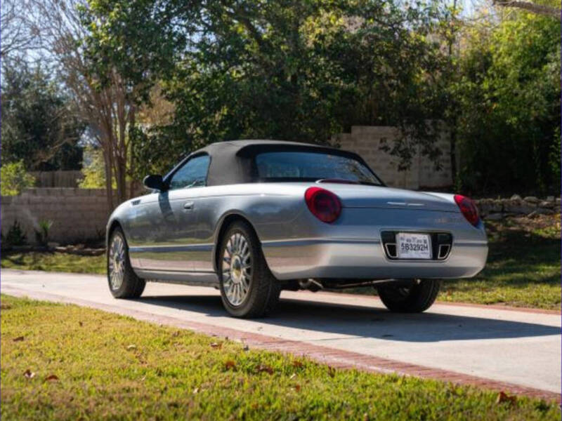 2002 Ford Thunderbird Deluxe