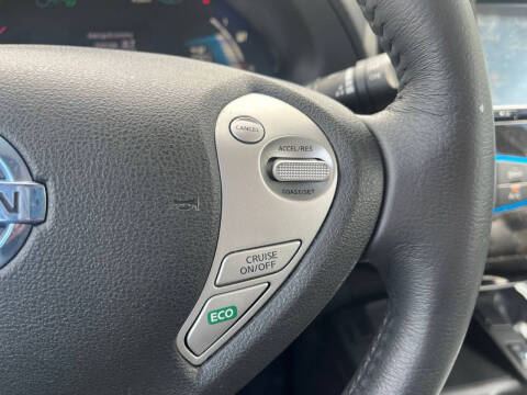 2017 Nissan LEAF SL