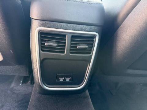 2017 Chrysler 300 Limited