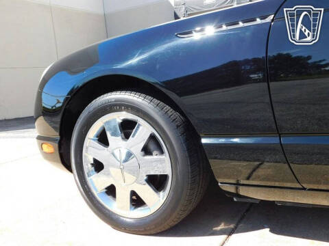 2002 Ford Thunderbird Deluxe