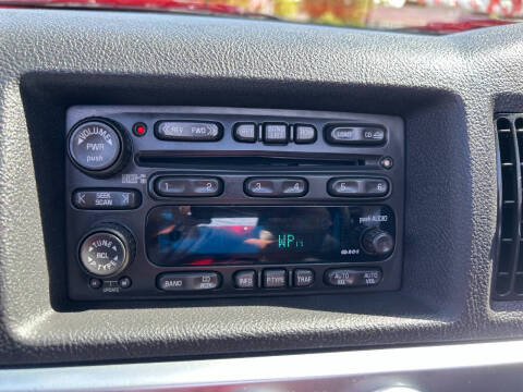 2004 Chevrolet SSR LS