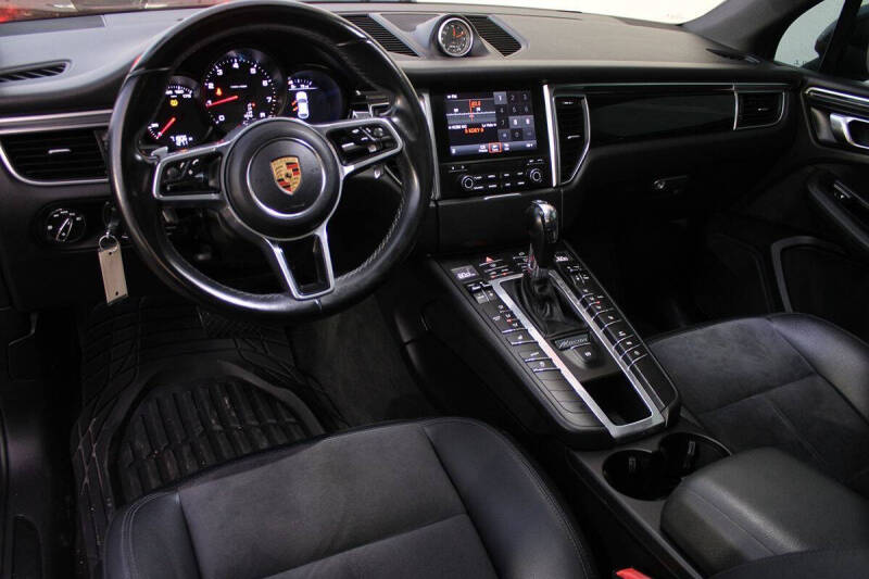 2018 Porsche Macan