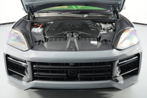 2024 Porsche Cayenne Turbo E-Hybrid Coupe