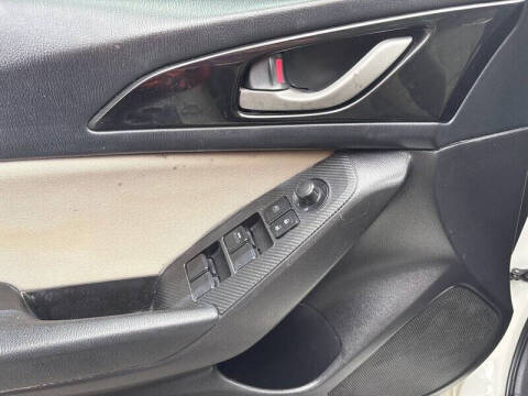 2015 Mazda MAZDA3 i Sport