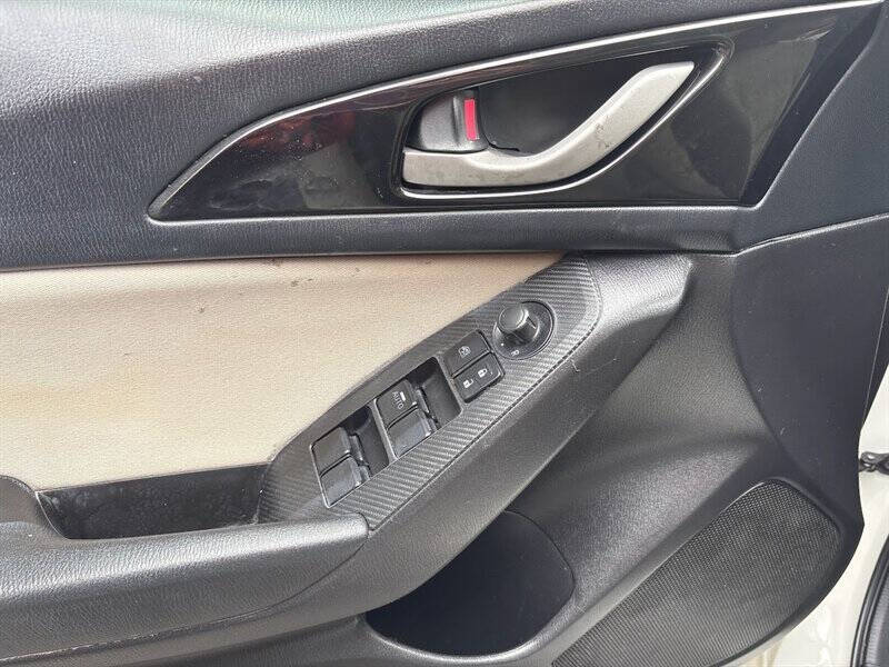 2015 Mazda MAZDA3 i Sport