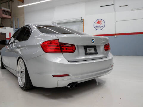 2012 BMW 3 Series 328i