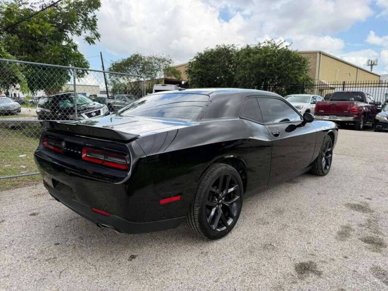 2019 Dodge Challenger SXT
