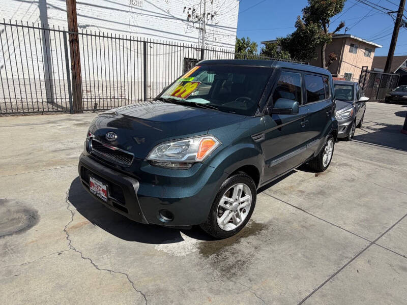 2011 Kia Soul +