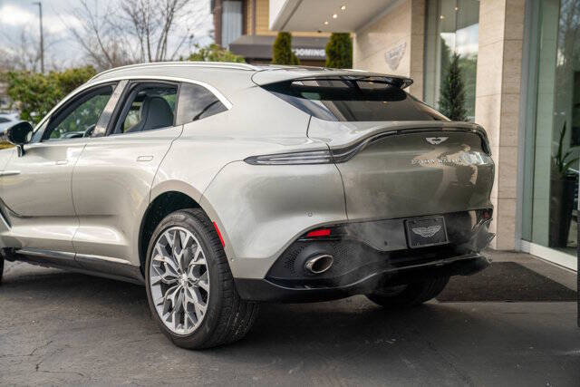 2021 Aston Martin DBX