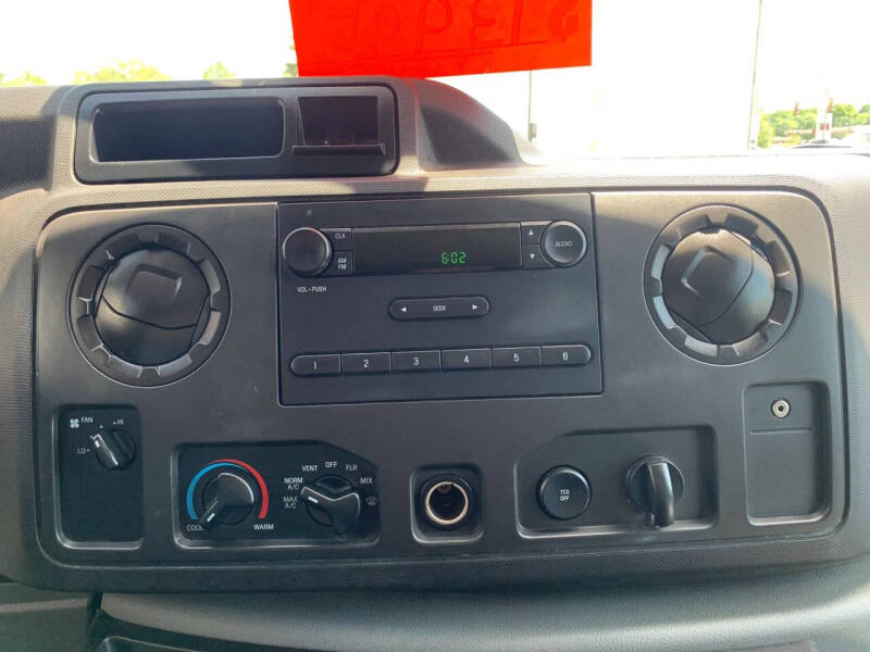 2014 Ford E-Series E-150
