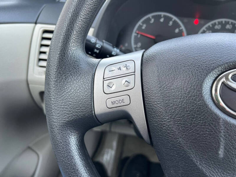 2011 Toyota Corolla LE