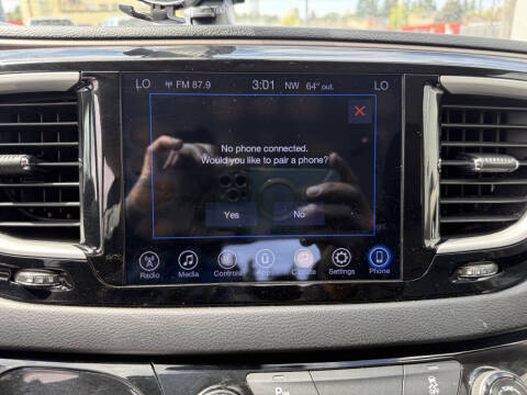 2017 Chrysler Pacifica Touring-L