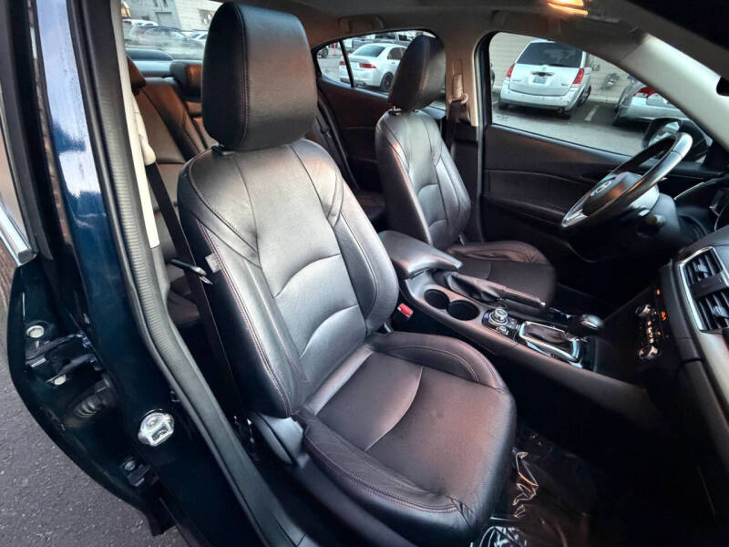 2016 Mazda MAZDA3 s Grand Touring