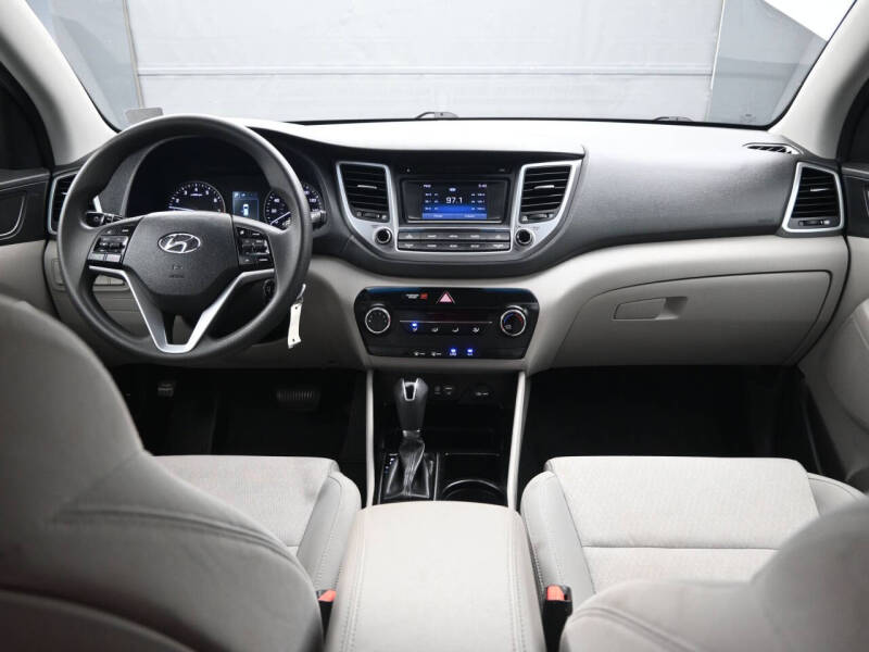 2017 Hyundai Tucson SE