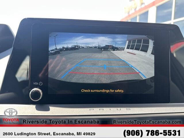 2025 Toyota Prius LE