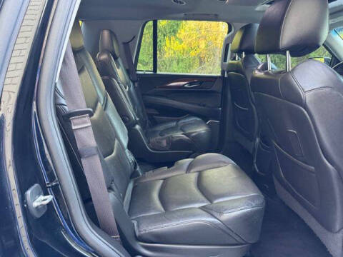 2017 Cadillac Escalade Luxury