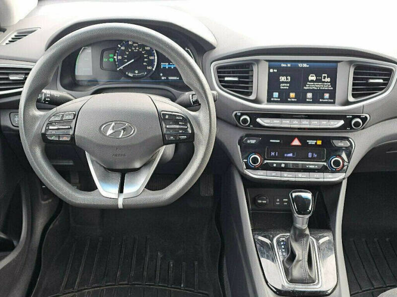 2017 Hyundai Ioniq Hybrid Blue