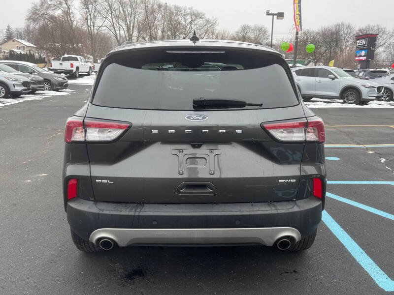 2020 Ford Escape SEL