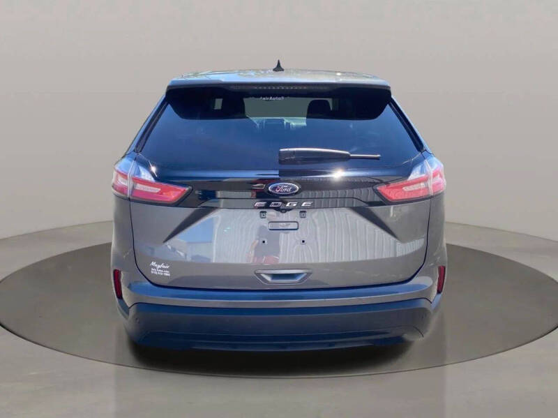 2021 Ford Edge SE