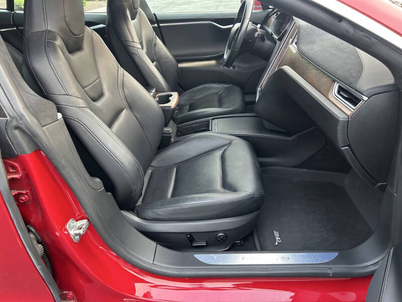 2016 Tesla Model S 75D