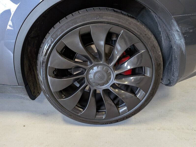 2023 Tesla Model Y Performance