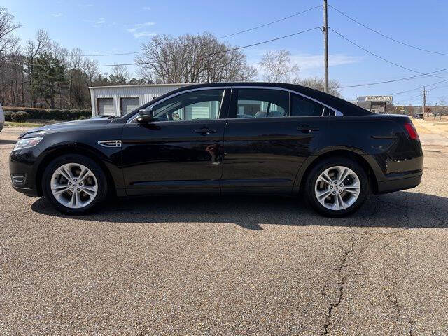 2018 Ford Taurus SEL
