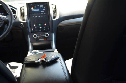 2021 Ford Edge SE