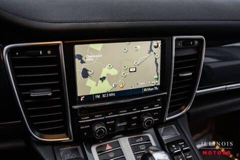 2016 Porsche Panamera 4 Edition