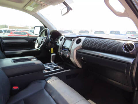 2017 Toyota Tundra Platinum