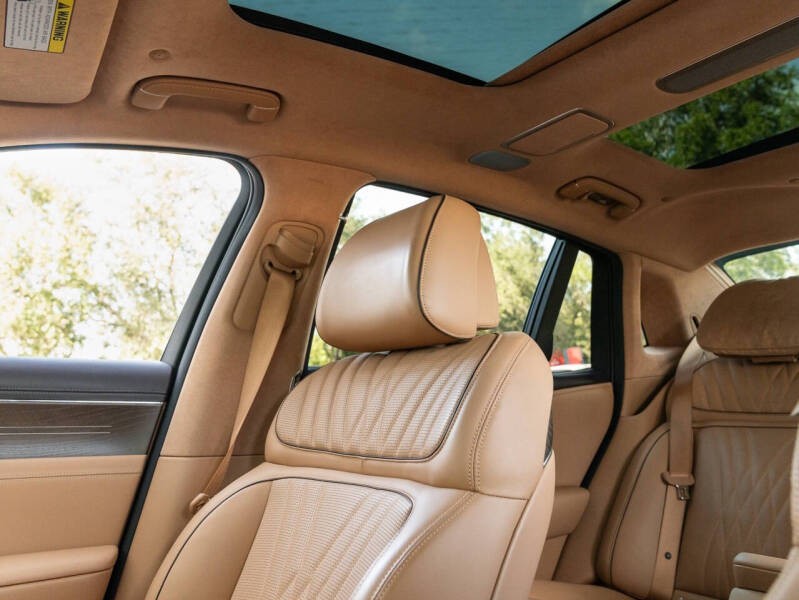 2023 Genesis G90 3.5T e-Supercharger