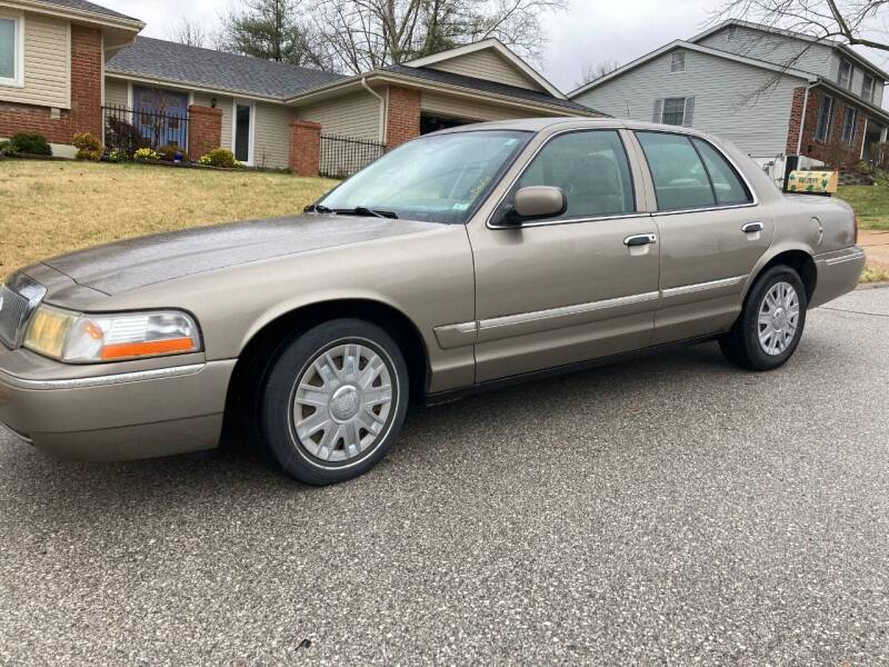2005 Mercury Grand Marquis for sale at Ace Motors in Saint Charles MO