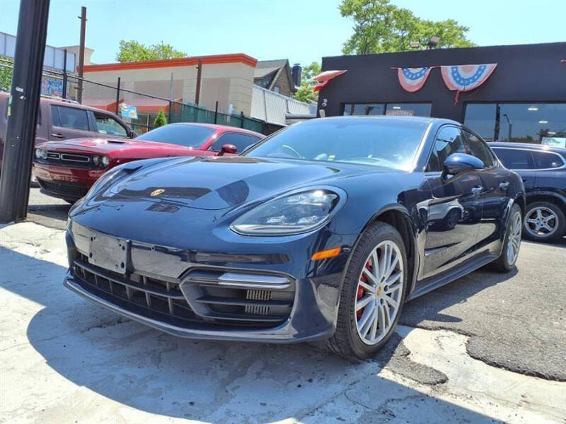 2019 Porsche Panamera GTS
