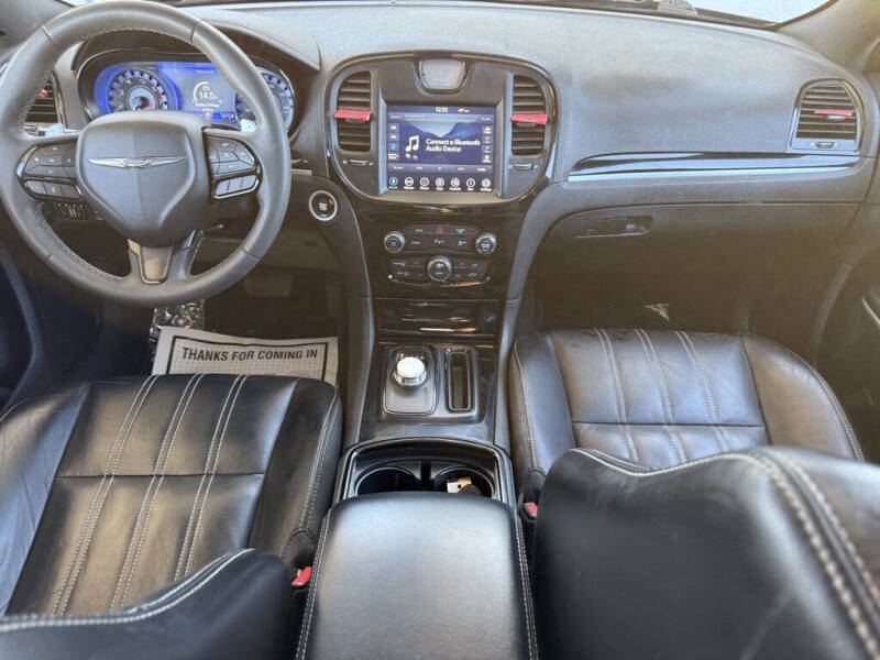 2023 Chrysler 300 S V6