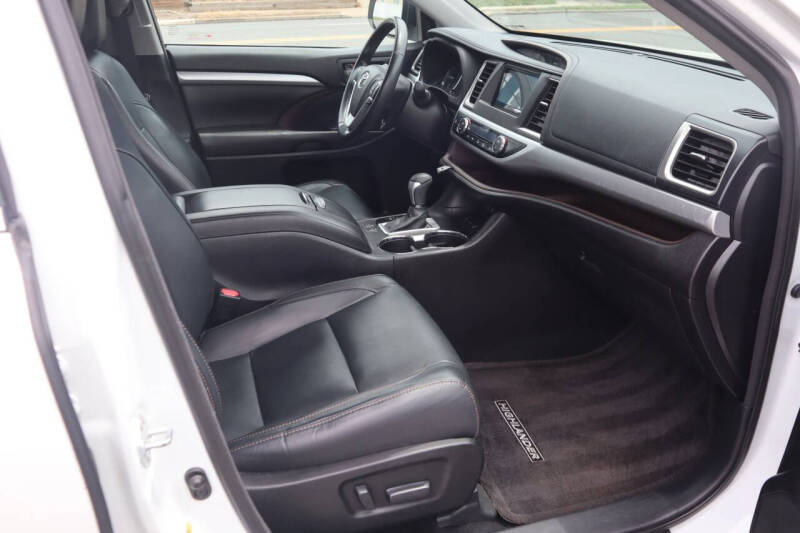 2017 Toyota Highlander