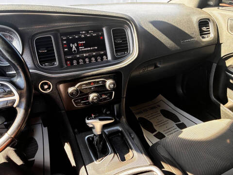 2017 Dodge Charger SXT