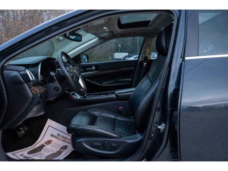 2017 Nissan Maxima Platinum