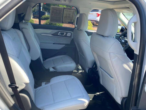 2025 Ford Explorer Platinum