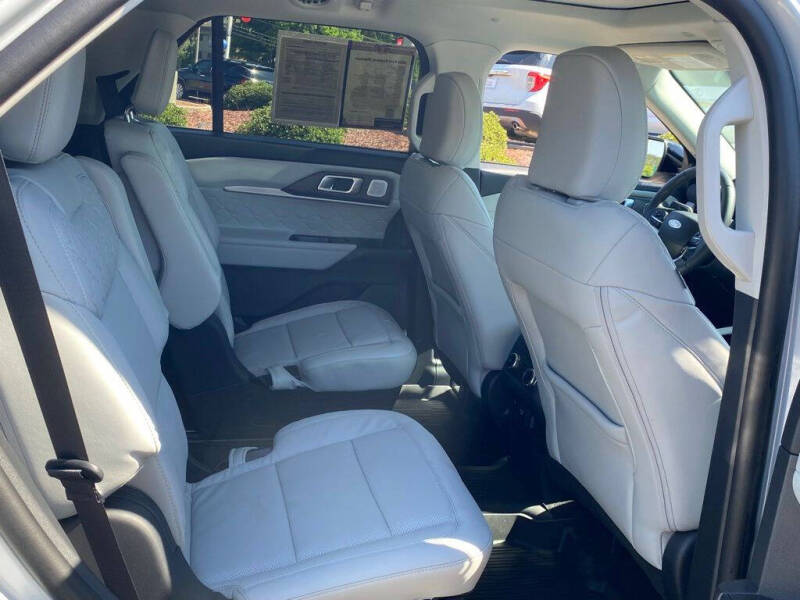 2025 Ford Explorer Platinum
