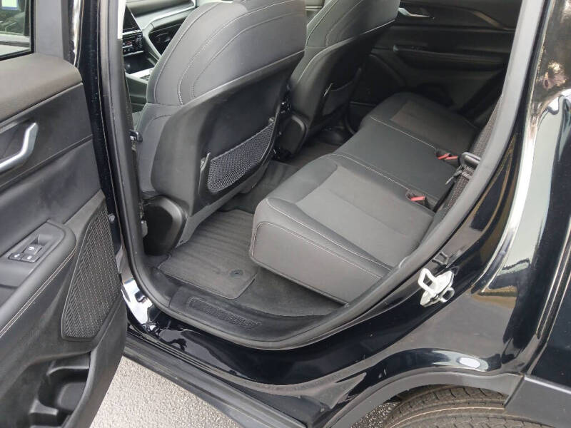 2023 Jeep Grand Cherokee Laredo X