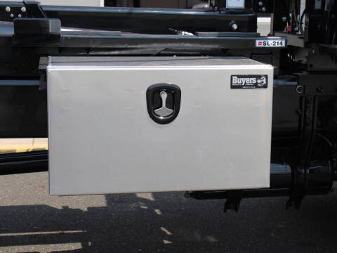 2024 Freightliner M2 106